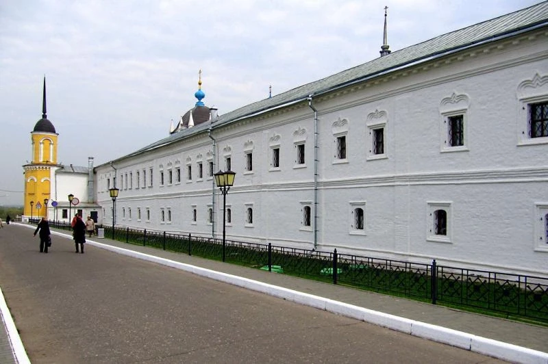 Коломна. Кремль. Ново-Голутвин монастырь. Архиерейские палаты