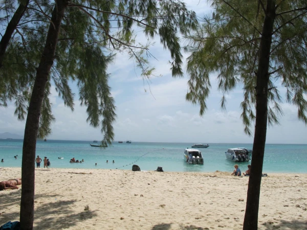 Phi-Phi. Bamboo Island