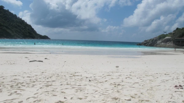 Raya Island