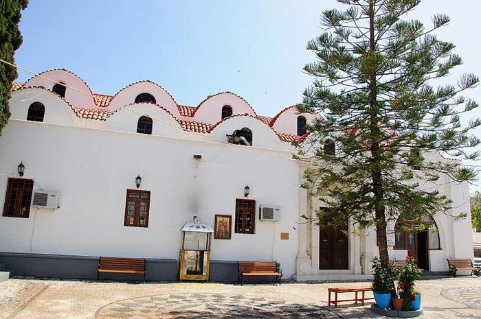 Архангелос