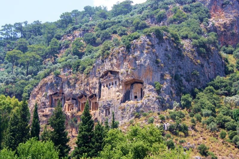 гробницы древних ликийцев