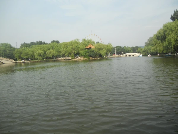 Озеро в 219 парке.