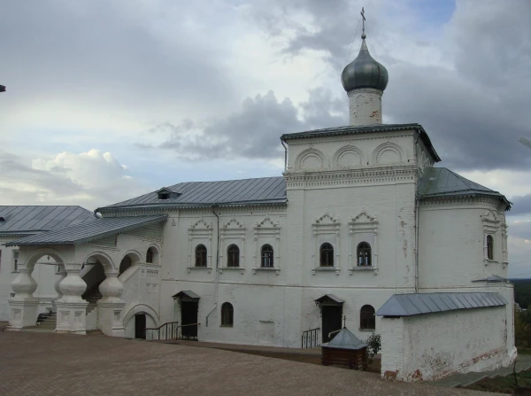 В Никольском монастыре