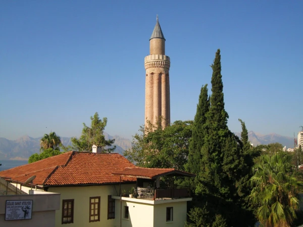Минарет Йивли