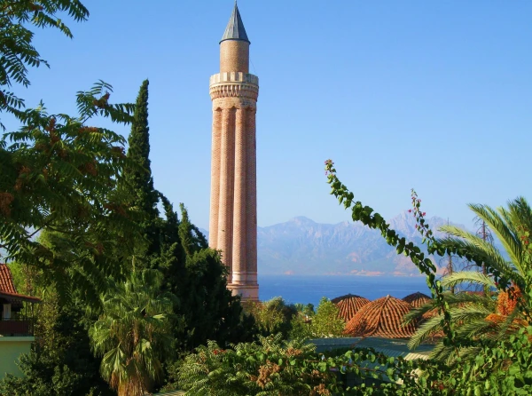 Минарет Йивли