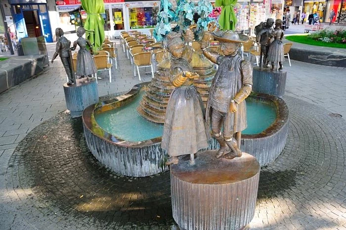 Фонтан "Weinbergbrunnen"