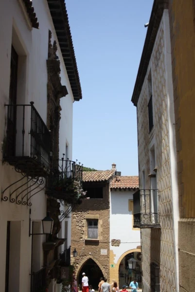 Собственно архитектура различных регионов Испании в Poble Espanyol