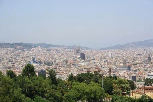 Виды Барселоны с горы Монжуик (кат. Montjuïc)