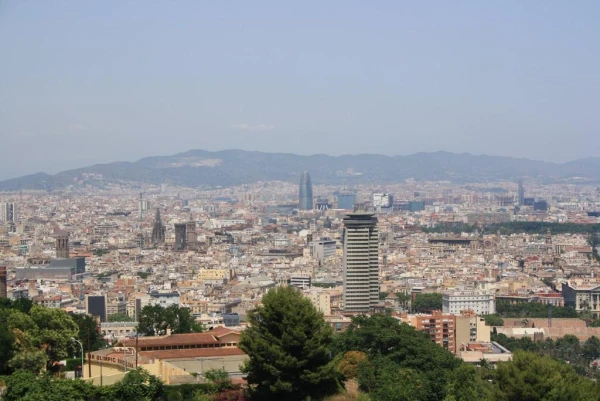 Виды Барселоны с горы Монжуик (кат. Montjuïc)