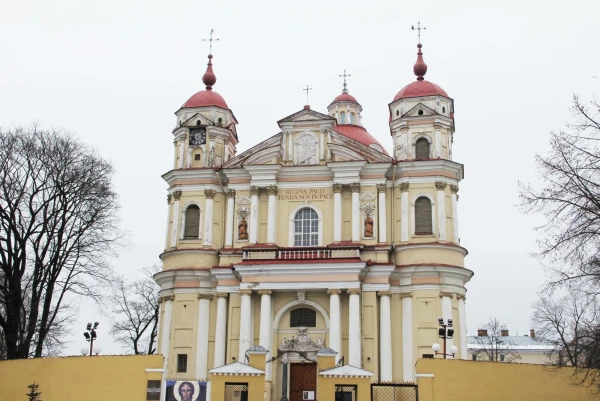 Вильнюс. Костел Св.Апостолов Петра и Павла.
