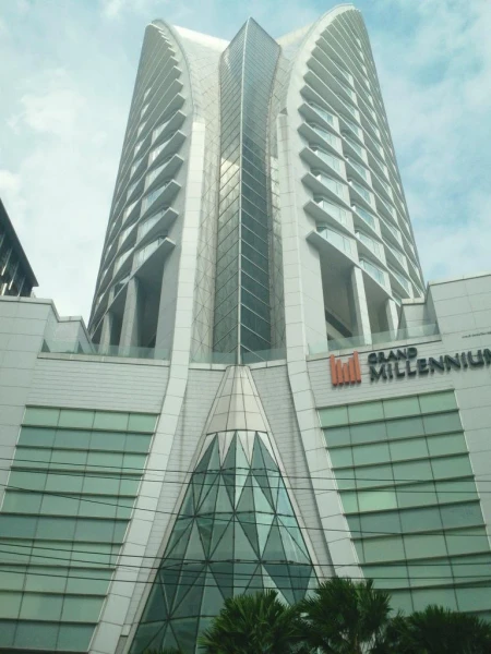 Отель Grand Millennium Sukhumvit 5