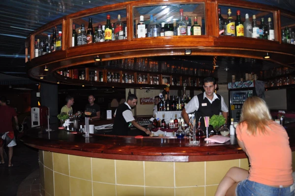 Habanos Cafe у отеля