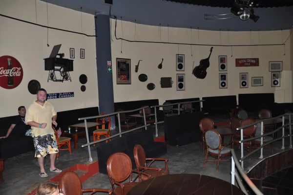 Habanos Cafe у отеля