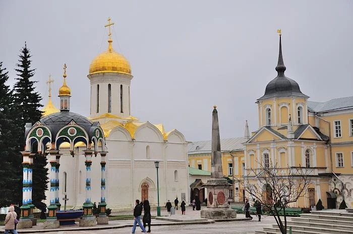 Свято-Троицкая Сергиева Лавра