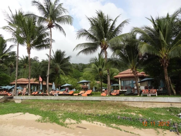 Пляжная стенка Bay Front resort