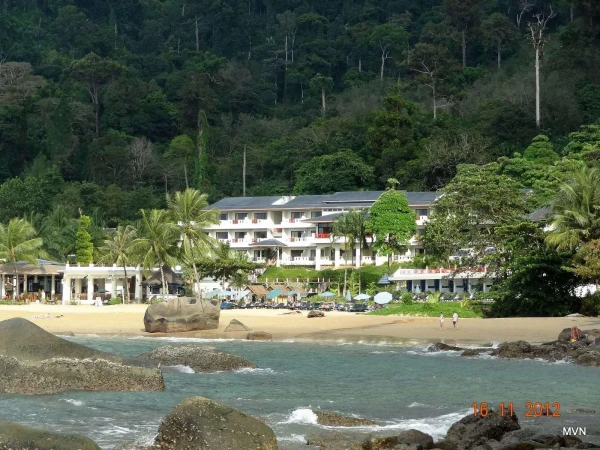 Вид из LAMRU на Sunset Resort