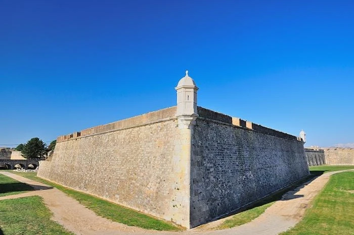 Фигерас. Castell de Sant Ferran