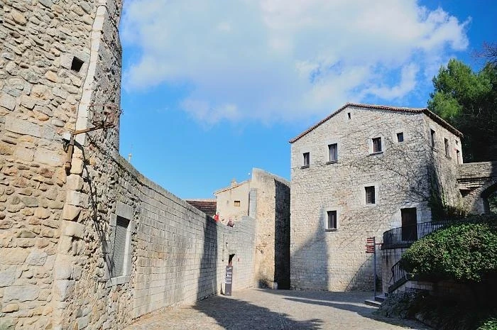 Жирона