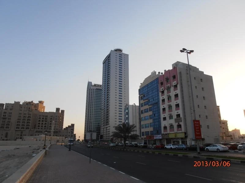 вид отелей Ajman Palace и Tulip Inn 1