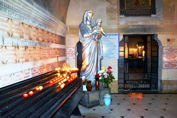 Нижняя церковь Базилики Нотр Дам де ла Гард 