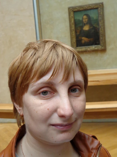 Ну и чья улыбка загадочней?