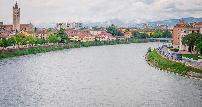 Верона. Река  Адидже