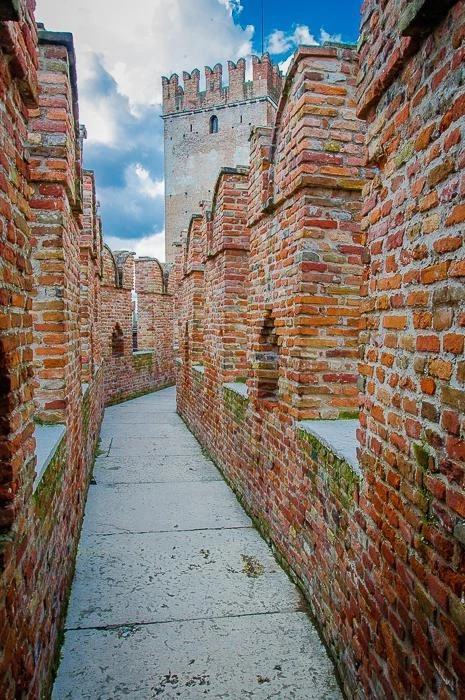 Крепость Кастельвеккьо (Castelvecchio)