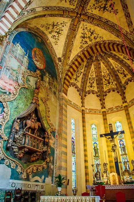 Церковь святой Анастасии (Chiesa di Santa Anastasia)