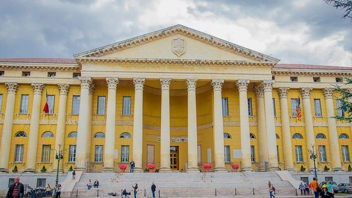 Верона