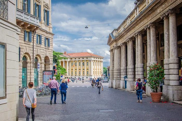 Верона
