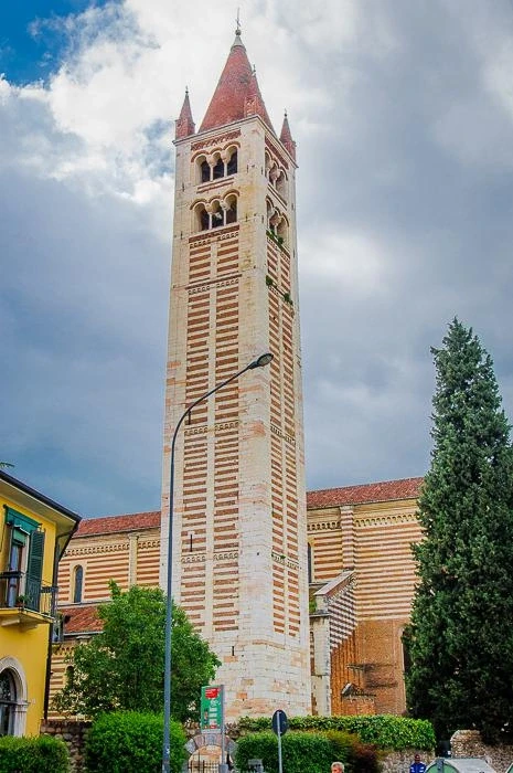 Базилика и аббатство святого Зенона (Сан-Дзено; Basilica e Abbazia di San Zeno)