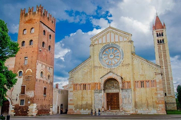 Базилика и аббатство святого Зенона (Сан-Дзено; Basilica e Abbazia di San Zeno)