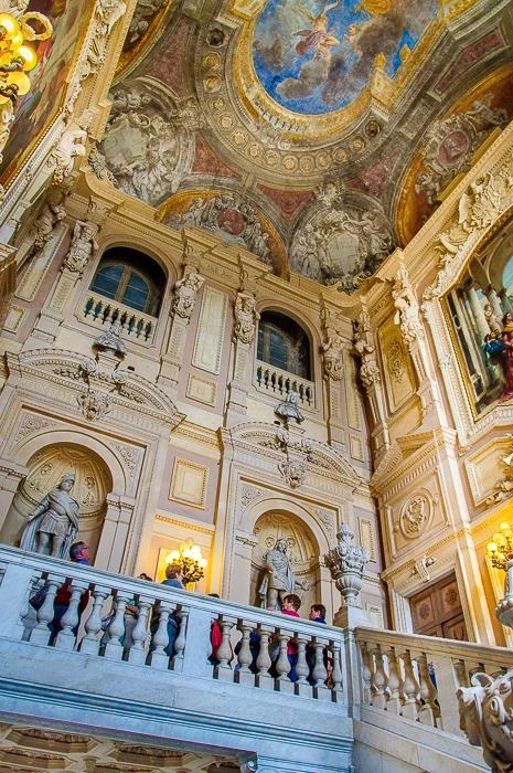 Королевский дворец (Palazzo Reale)