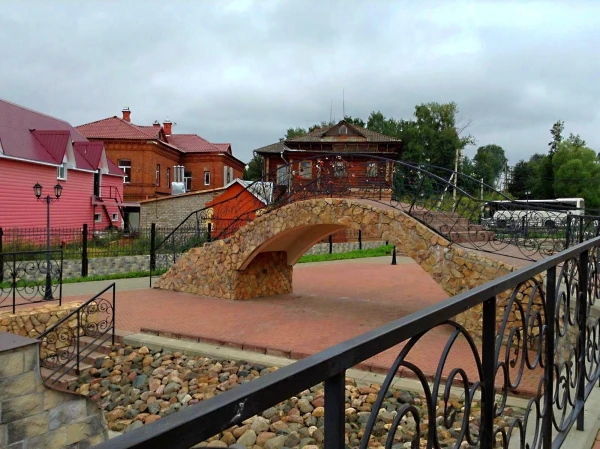 Возле мышиного дворца