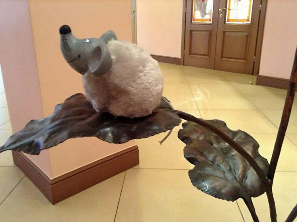 Плюшевый мышонок