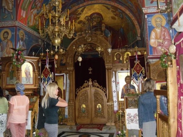 В церкви монастыря Тврдош