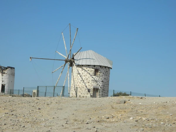 старинные мельницы