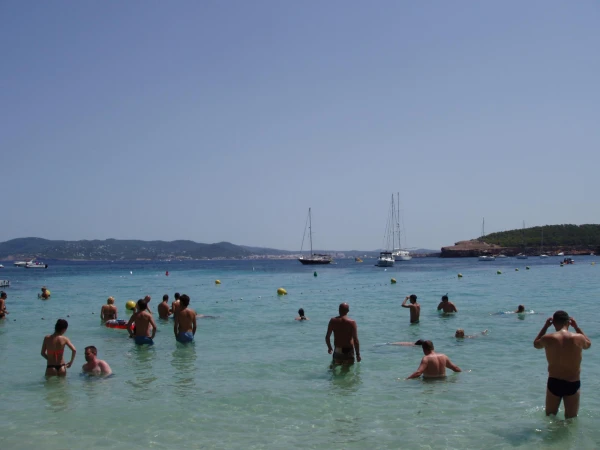 Пляж Cala Bassa  один из лучших в Ибице