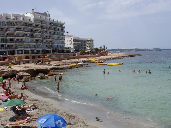 Пляж Caló des Moro