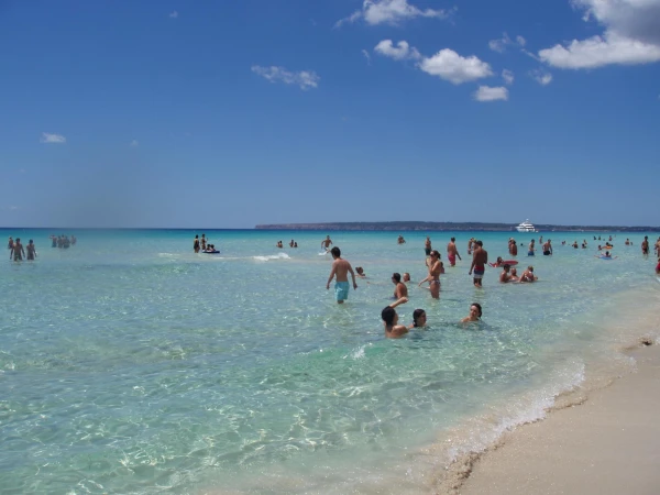 ФорментераPlatja de Migjorn пляж. Форментера