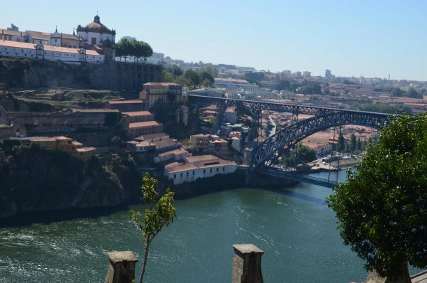 монастырь Serra do Pilar и мост Дона Луиша I 