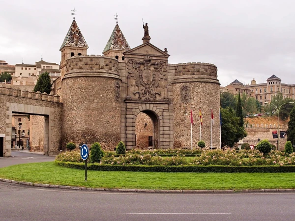 Puerta Bisarga. Bienvenidos a Toledo!!