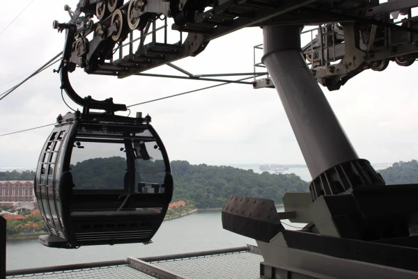 Cable Car между о.Сентоза и Сингапуром