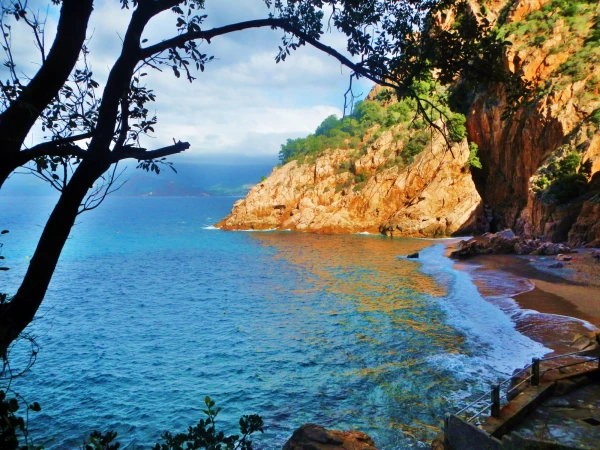 дикая бухта в Le Calanche