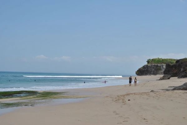 Finn's Beach Club