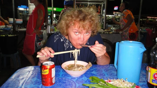 Уличный перекус в Као Лаке