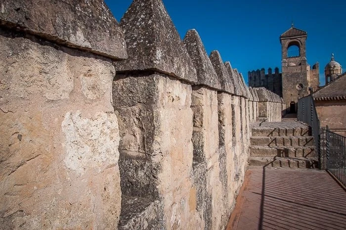 Алькасар (Alcazar de los Reyes Cristianos)