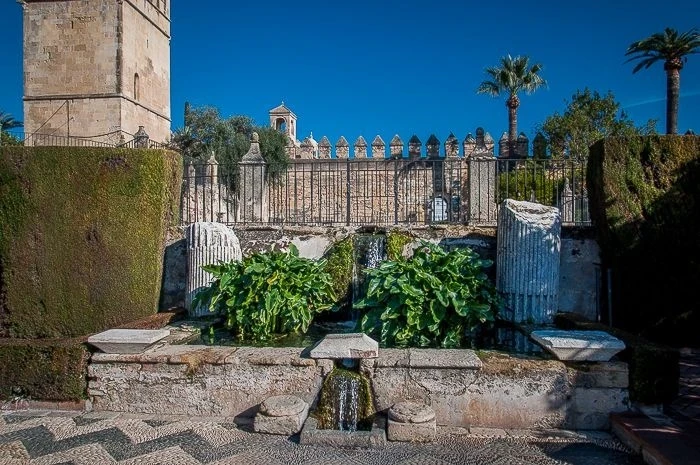 Алькасар (Alcazar de los Reyes Cristianos)