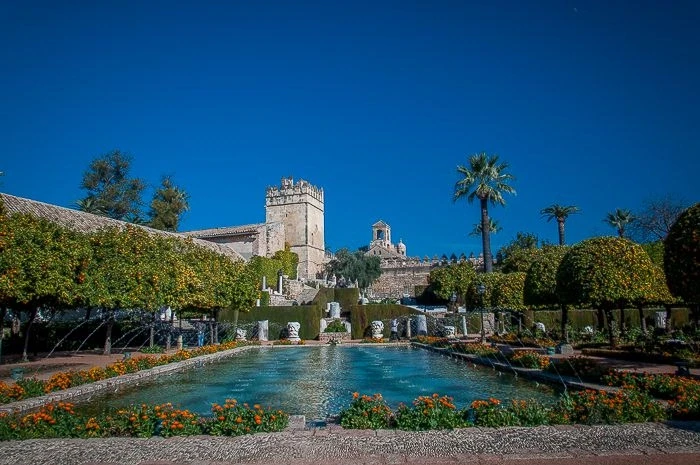Алькасар (Alcazar de los Reyes Cristianos)