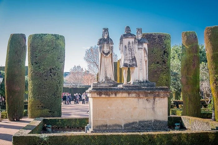 Алькасар (Alcazar de los Reyes Cristianos)